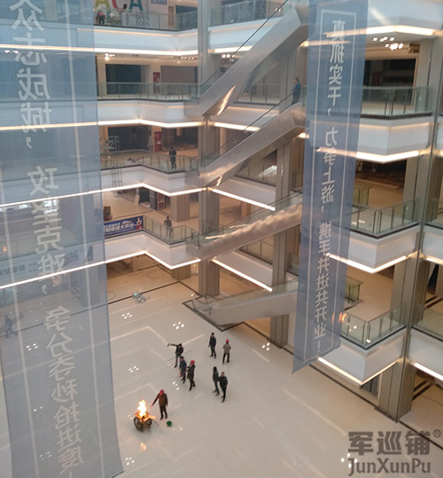 多多28-科技赋能场景,让娱乐更有趣。